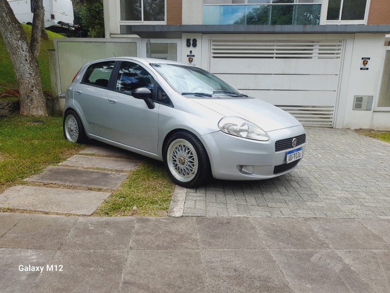 PUNTO 1.4 8V FLEX 4P MANUAL - 2009 - FARROUPILHA