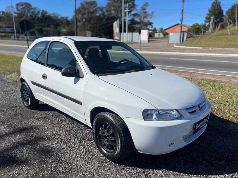 CELTA 1.0 MPFI SUPER 8V GASOLINA 2P MANUAL - 2003 - FARROUPILHA