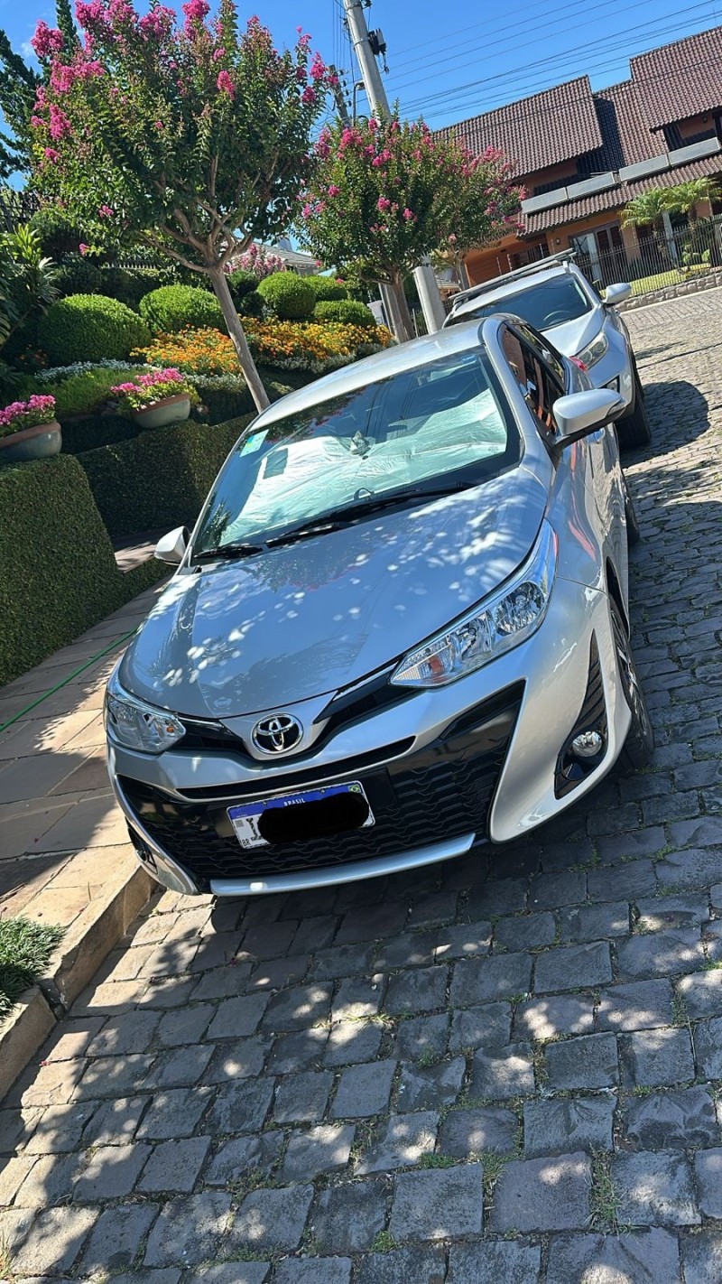 YARIS 1.5 XS 16V FLEX 4P AUTOMÁTICO