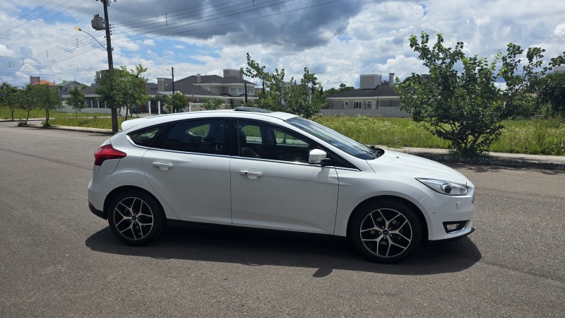 FOCUS 2.0 TITANIUM PLUS 16V FLEX 4P AUTOMÁTICO - 2016 - BENTO GONçALVES