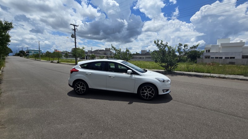 FOCUS 2.0 TITANIUM PLUS 16V FLEX 4P AUTOMÁTICO - 2016 - BENTO GONçALVES