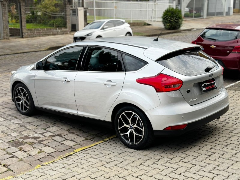 FOCUS 2.0 TITANIUM HATCH 16V FLEX 4P AUTOMÁTICO - 2016 - CAXIAS DO SUL