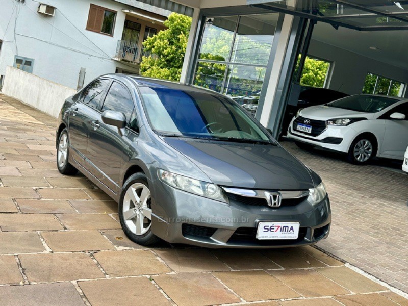 CIVIC 1.8 LXS 16V FLEX 4P MANUAL - 2009 - GUAPORé