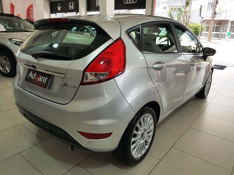 FIESTA 1.6 TITANIUM HATCH 16V FLEX 4P AUTOMÁTICO - 2015 - CAXIAS DO SUL