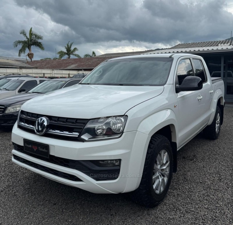 AMAROK 2.0 TRENDLINE 4X4 CD 16V TURBO INTERCOOLER DIESEL 4P AUTOMÁTICO