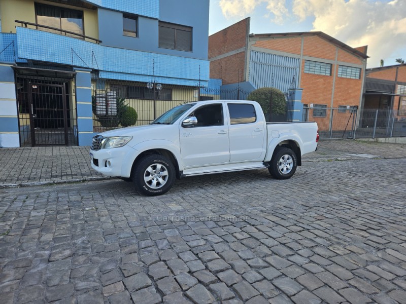 HILUX 2.7 SR 4X2 CD 16V FLEX 4P AUTOMÁTICO - 2015 - CAXIAS DO SUL