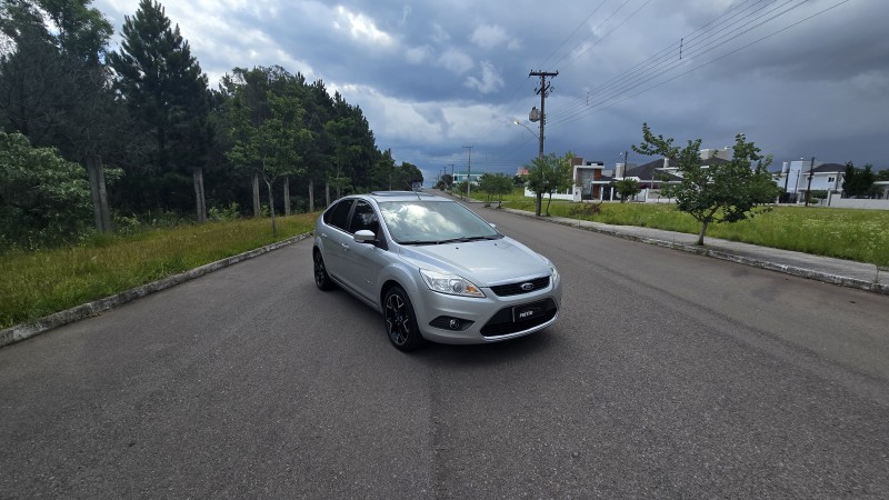 FOCUS 2.0 TITANIUM HATCH 16V FLEX 4P MANUAL - 2011 - BENTO GONçALVES