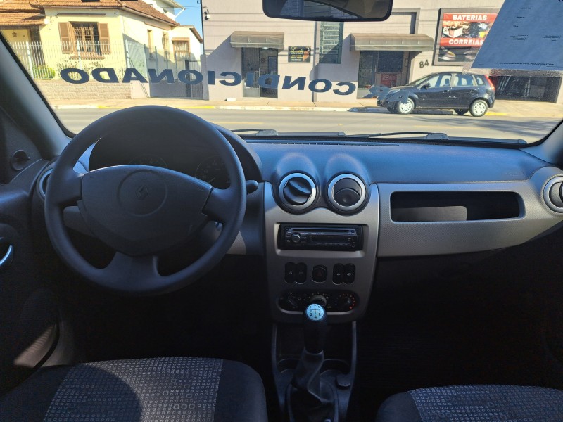 SANDERO 1.6 EXPRESSION 8V FLEX 4P MANUAL - 2011 - FARROUPILHA