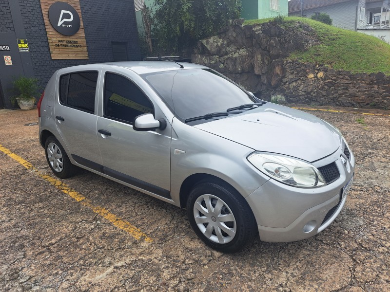 SANDERO 1.6 EXPRESSION 8V FLEX 4P MANUAL - 2011 - FARROUPILHA