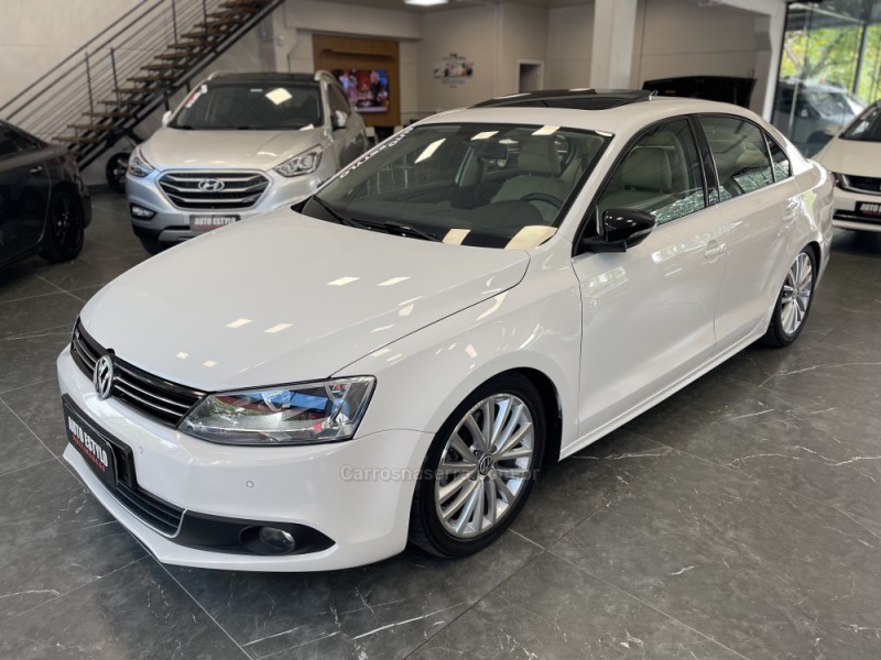 JETTA 2.0 TSI HIGHLINE 200CV GASOLINA 4P TIPTRONIC