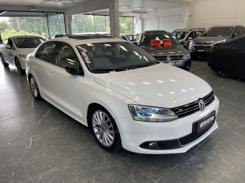 JETTA 2.0 TSI HIGHLINE 200CV GASOLINA 4P TIPTRONIC - 2012 - ESTâNCIA VELHA