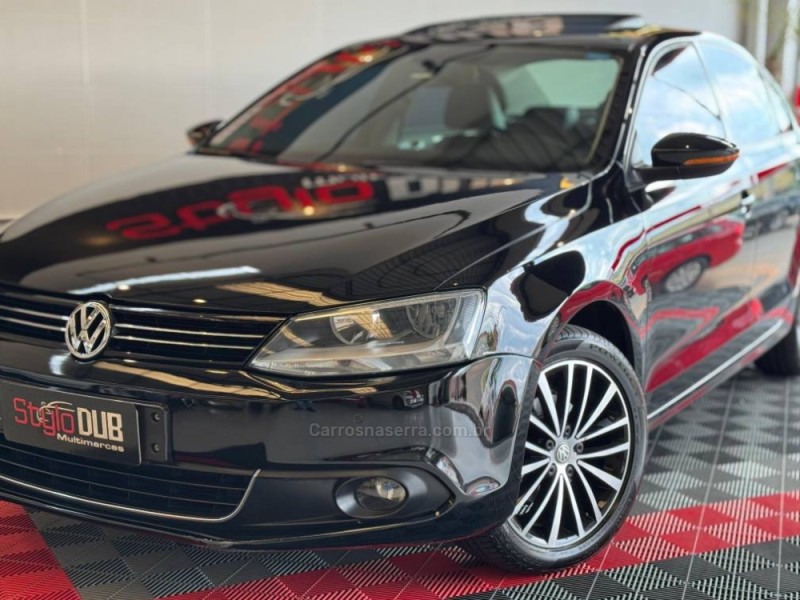 JETTA 2.0 COMFORTLINE FLEX 4P TIPTRONIC - 2012 - ESTâNCIA VELHA