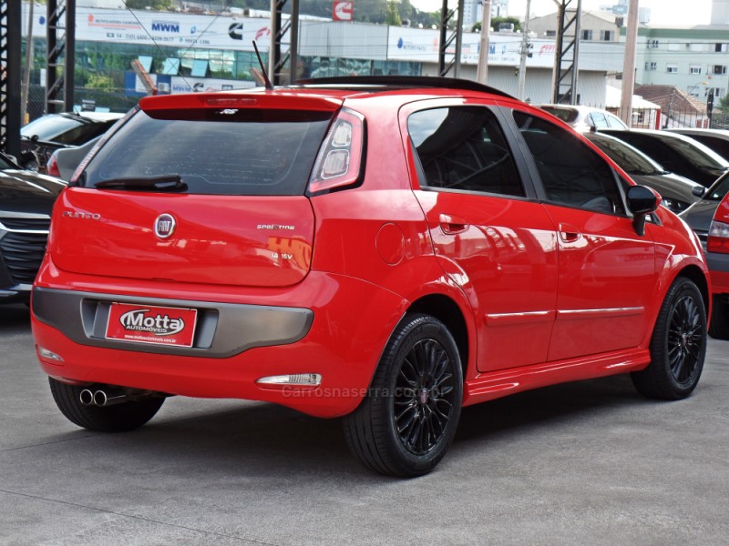 PUNTO 1.8 SPORTING 16V FLEX 4P MANUAL - 2014 - CAXIAS DO SUL