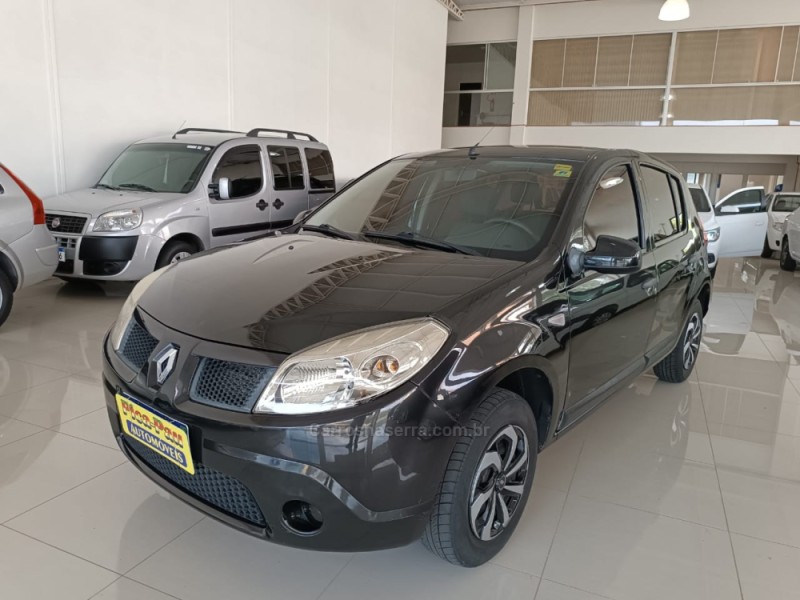 SANDERO 1.0 EXPRESSION 16V FLEX 4P MANUAL - 2011 - NOVA PETRóPOLIS