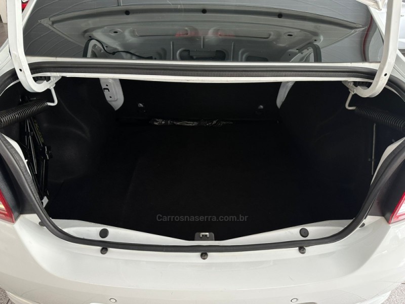 LOGAN 1.6 ZEN 16V FLEX 4P MANUAL - 2021 - NOVO HAMBURGO