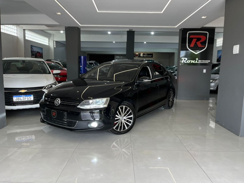 jetta 2.0 tsi dsg highline 200cv gasolina 4p automatico 2011 bento goncalves