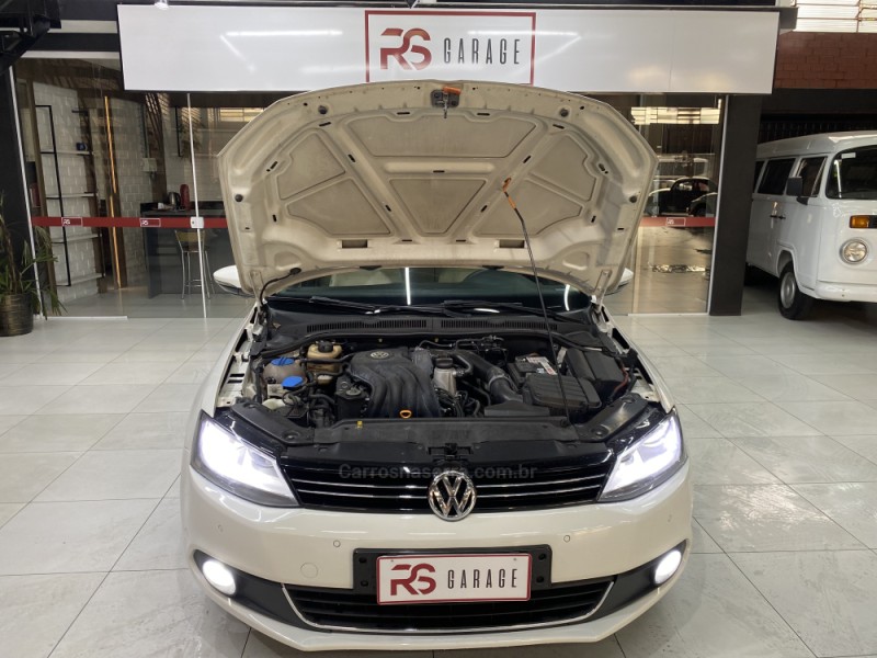 JETTA 2.0 COMFORTLINE FLEX 4P TIPTRONIC - 2013 - NOVO HAMBURGO