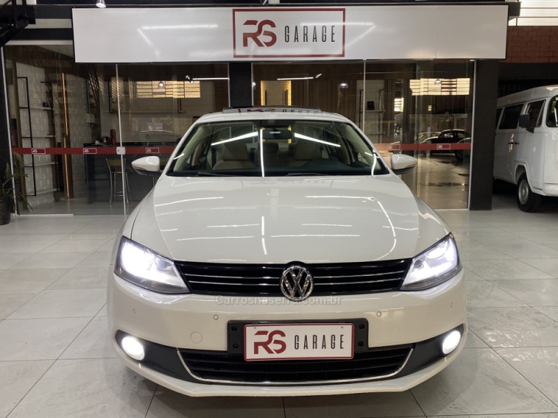 JETTA 2.0 COMFORTLINE FLEX 4P TIPTRONIC - 2013 - NOVO HAMBURGO