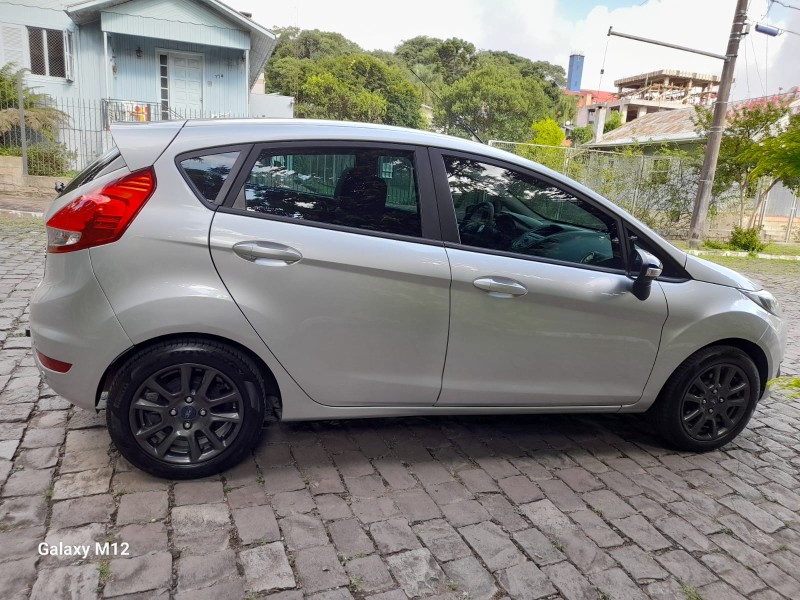 FIESTA 1.6 SEL HATCH 16V FLEX 4P AUTOMÁTICO - 2017 - FARROUPILHA