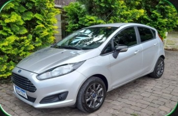 fiesta 1.6 sel hatch 16v flex 4p automatico 2017 farroupilha