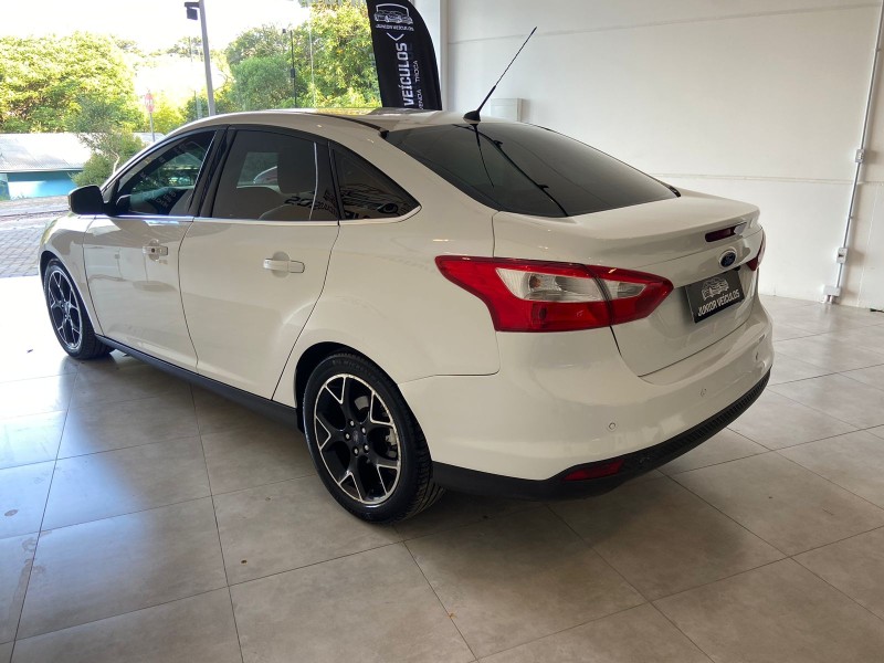 FOCUS 2.0 TITANIUM 16V FLEX 4P AUTOMÁTICO - 2015 - BENTO GONçALVES