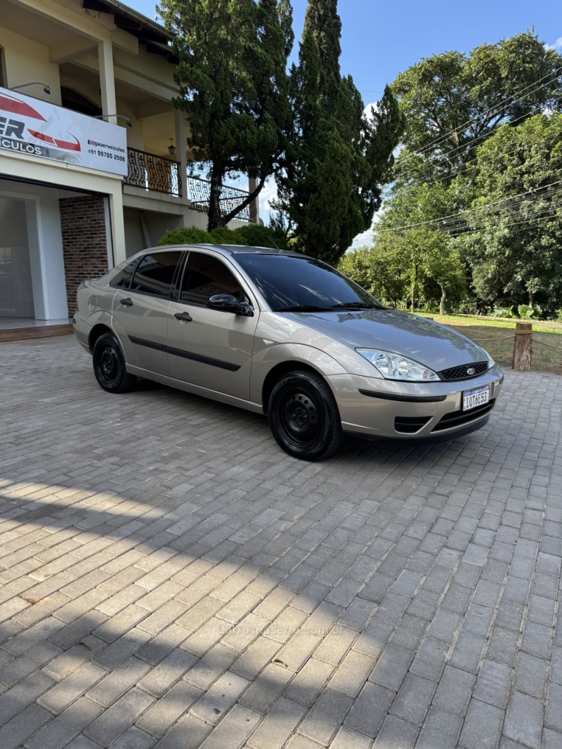 FOCUS 1.6 8V FLEX 4P MANUAL - 2008 - ENCANTADO