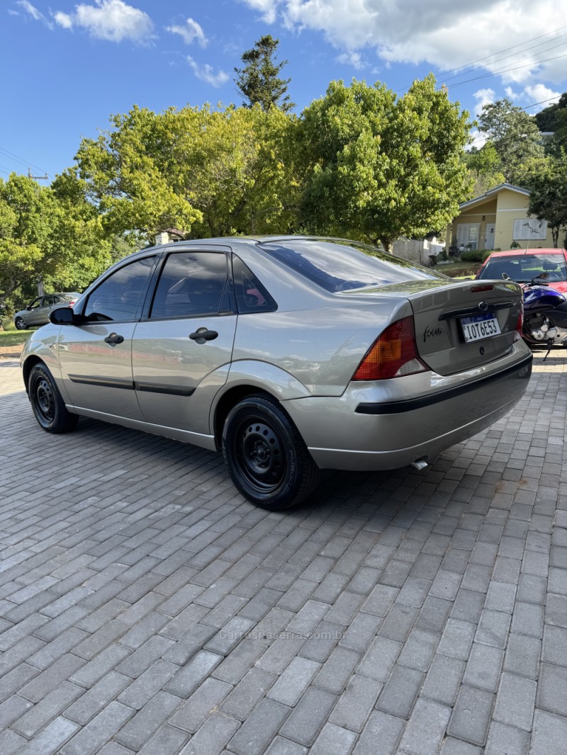 FOCUS 1.6 8V FLEX 4P MANUAL - 2008 - ENCANTADO