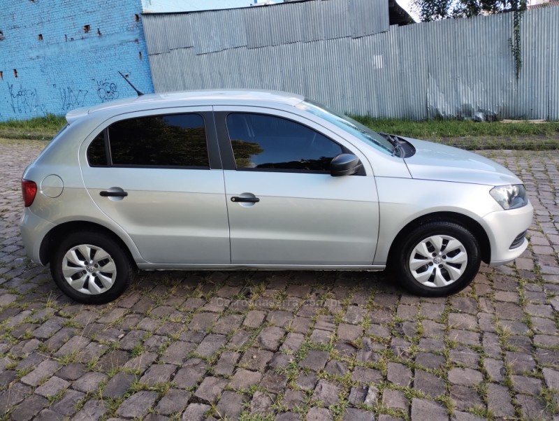 GOL 1.0 MI TRENDLINE 8V FLEX 4P MANUAL - 2015 - CAXIAS DO SUL