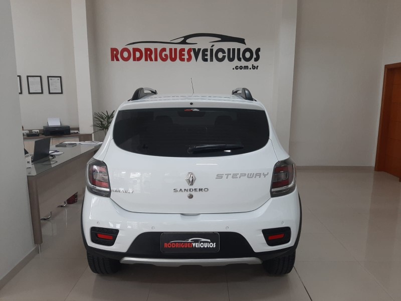 SANDERO 1.6 STEPWAY 8V FLEX 4P MANUAL - 2019 - CAXIAS DO SUL