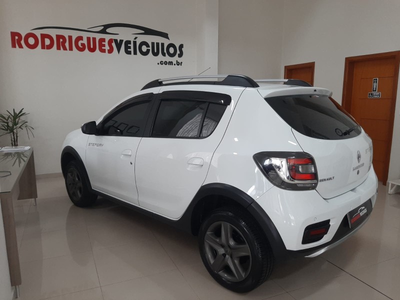 SANDERO 1.6 STEPWAY 8V FLEX 4P MANUAL - 2019 - CAXIAS DO SUL