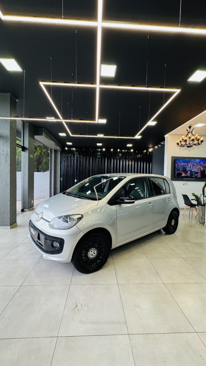 UP 1.0 TSI MOVE UP 12V FLEX 4P MANUAL - 2017 - DOIS IRMãOS