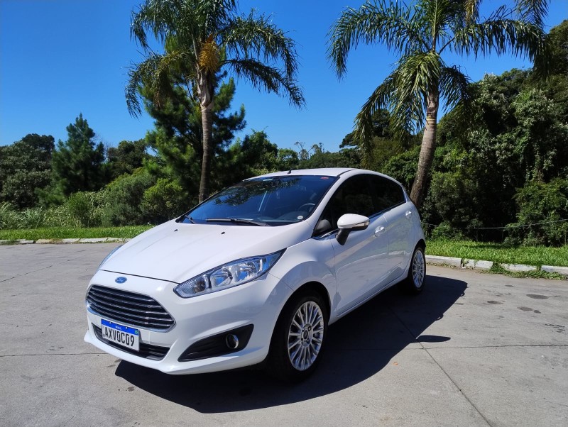 FIESTA 1.6 TITANIUM HATCH 16V FLEX 4P AUTOMÁTICO