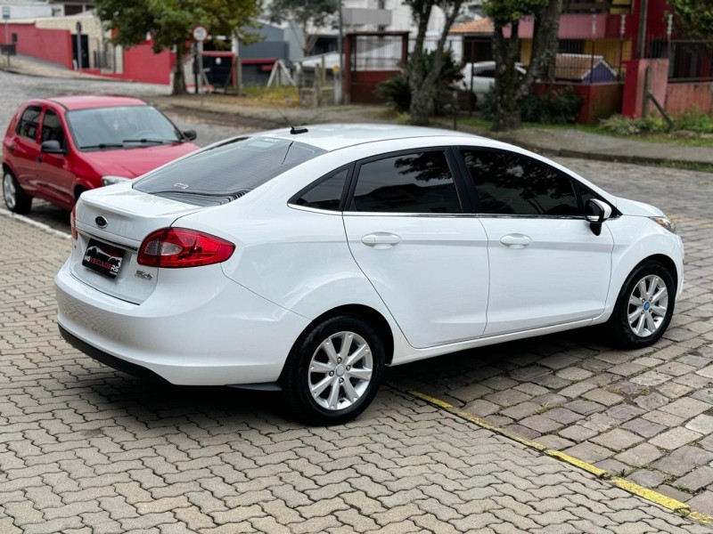 FIESTA 1.6 SE SEDAN 16V FLEX 4P MANUAL - 2013 - CAXIAS DO SUL