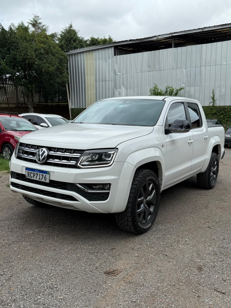 AMAROK 3.0 V6 TDI HIGHLINE CD DIESEL 4MOTION AUTOMÁTICO