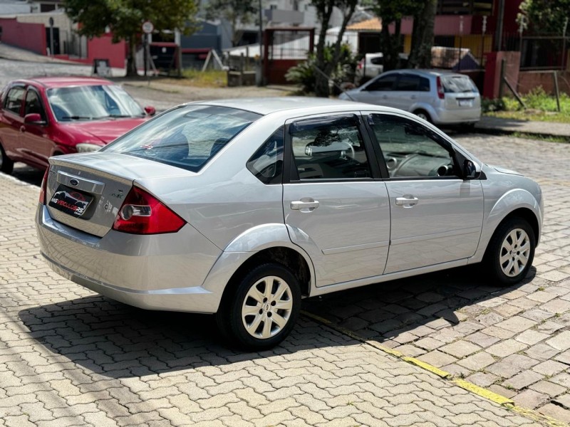 FIESTA 1.6 MPI SEDAN 8V FLEX 4P MANUAL - 2008 - CAXIAS DO SUL