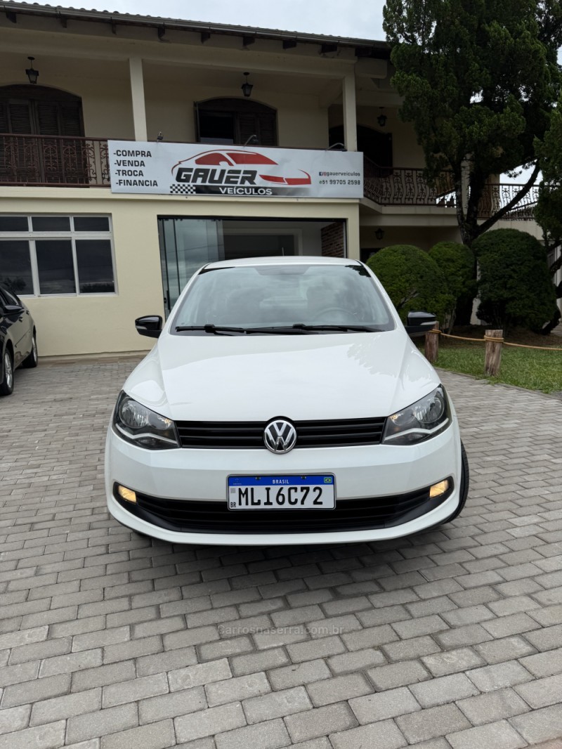 VOYAGE 1.0 MI SELEÇÃO 8V FLEX 4P MANUAL - 2014 - ENCANTADO