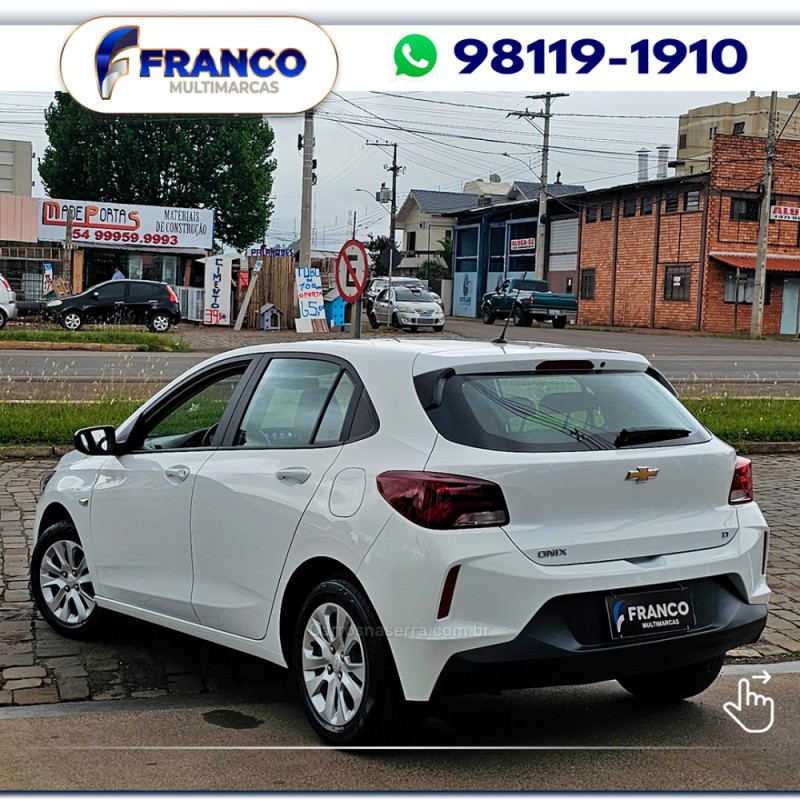 ONIX 1.0 LT 12V FLEX 4P MANUAL - 2022 - VACARIA