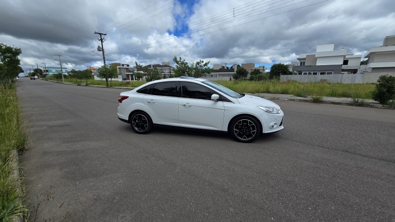 FOCUS 2.0 TITANIUM PLUS SEDAN 16V FLEX 4P AUTOMÁTICO - 2015 - BENTO GONçALVES