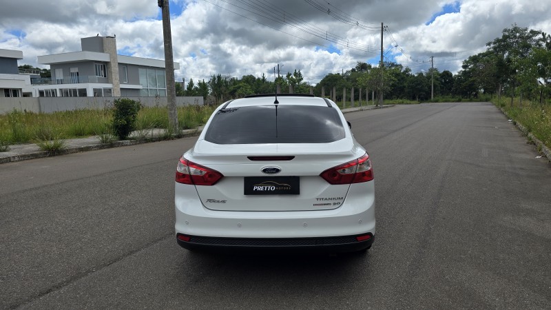 FOCUS 2.0 TITANIUM PLUS SEDAN 16V FLEX 4P AUTOMÁTICO - 2015 - BENTO GONçALVES