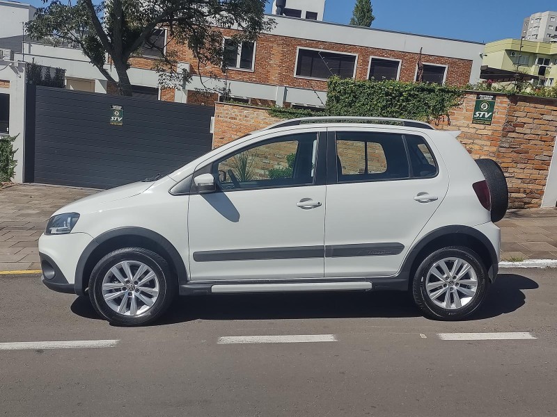 CROSSFOX 1.6 MI FLEX 8V 4P MANUAL - 2013 - FARROUPILHA