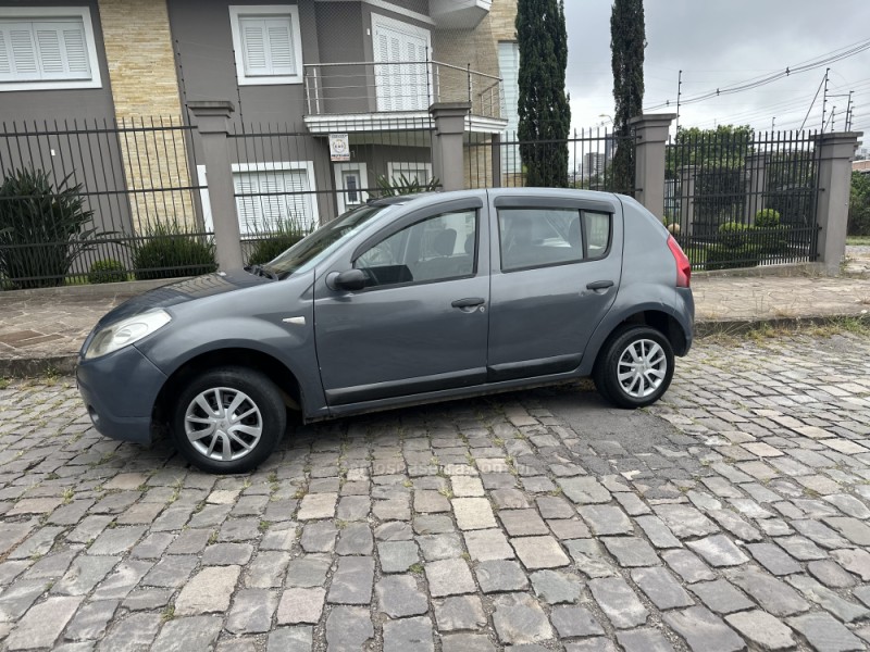 SANDERO 1.0 EXPRESSION 16V FLEX 4P MANUAL - 2009 - CAXIAS DO SUL