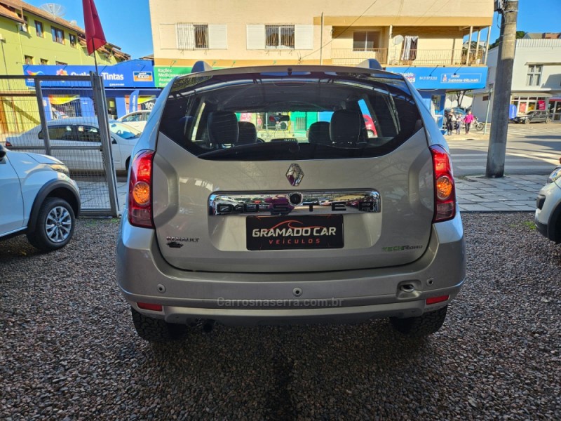 DUSTER 2.0 DYNAMIQUE 4X2 16V FLEX 4P MANUAL - 2014 - CANELA