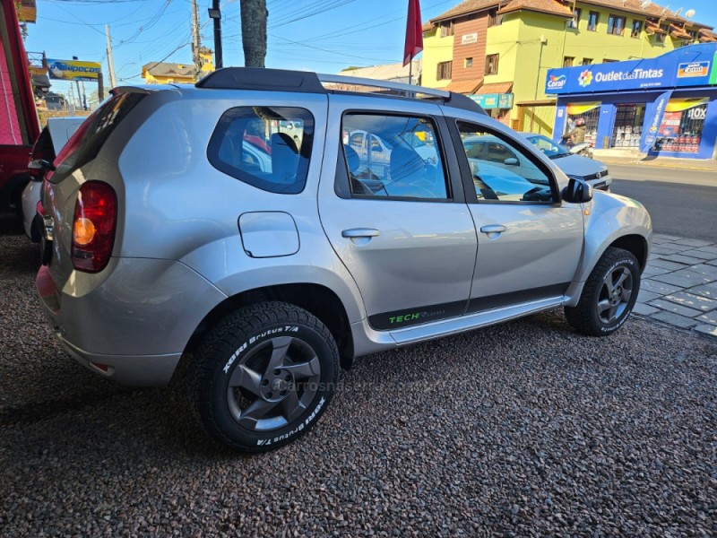 DUSTER 2.0 DYNAMIQUE 4X2 16V FLEX 4P MANUAL - 2014 - CANELA