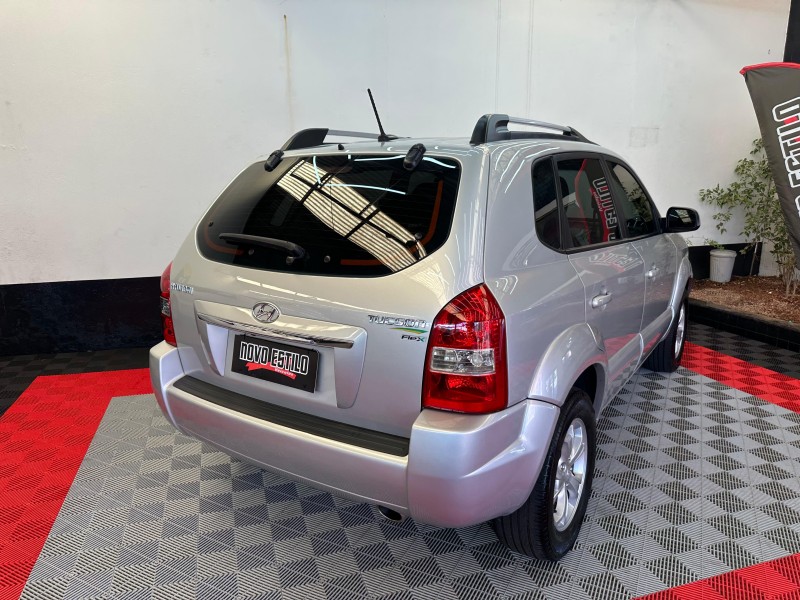 TUCSON 2.0 MPFI GLS 16V 143CV 2WD FLEX 4P AUTOMÁTICO - 2015 - CAXIAS DO SUL