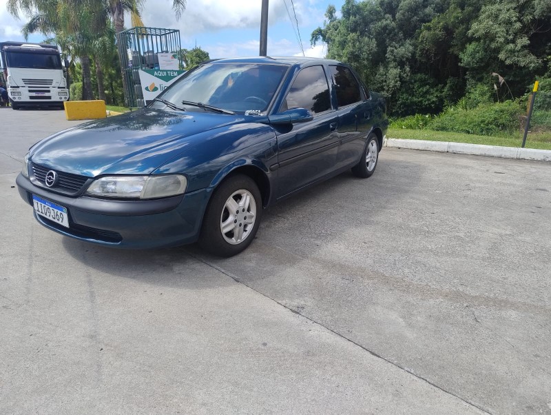 VECTRA 2.0 MPFI GLS 8V GASOLINA 4P MANUAL