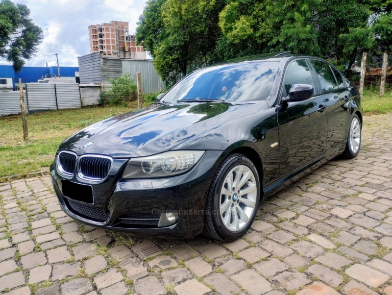 320I 2.0 16V GASOLINA 4P AUTOMÁTICO - 2010 - CAXIAS DO SUL