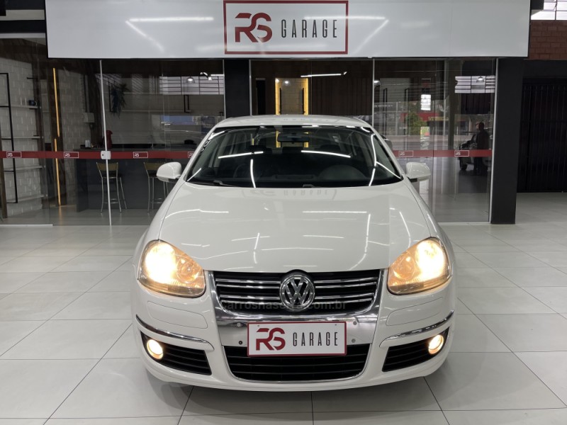 JETTA 2.5 I 20V 150CV GASOLINA 4P TIPTRONIC - 2009 - NOVO HAMBURGO