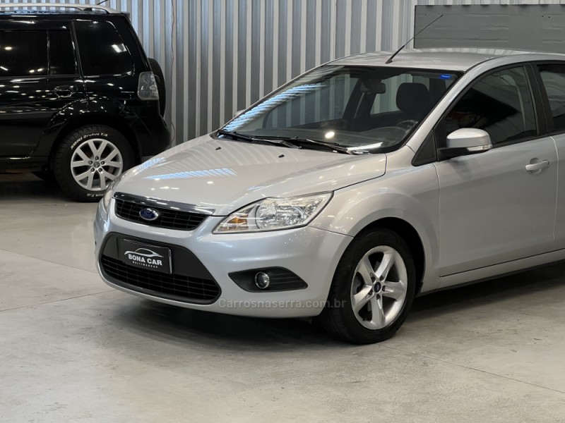 FOCUS 1.6 GLX 8V FLEX 4P MANUAL - 2011 - CAXIAS DO SUL