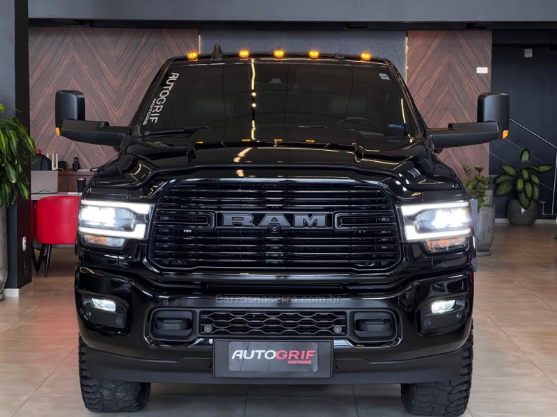 RAM 6.7 3500 LARAMIE 4X4 CD 6 CILINDROS TURBO DIESEL 4P AUTOMÁTICO - 2022 - CAMPO BOM