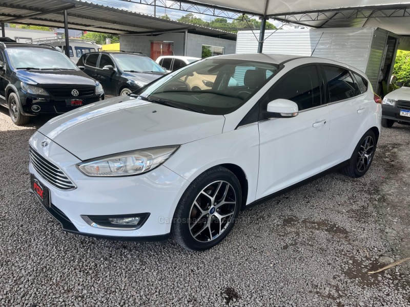 focus 2.0 titanium hatch 16v flex 4p automatico 2016 caxias do sul